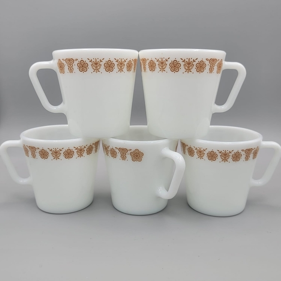 Vintage Pyrex Butterfly Gold Set of 2 D Handle Mugs | Corningware | Milk Glass - Picture 1 of 6
